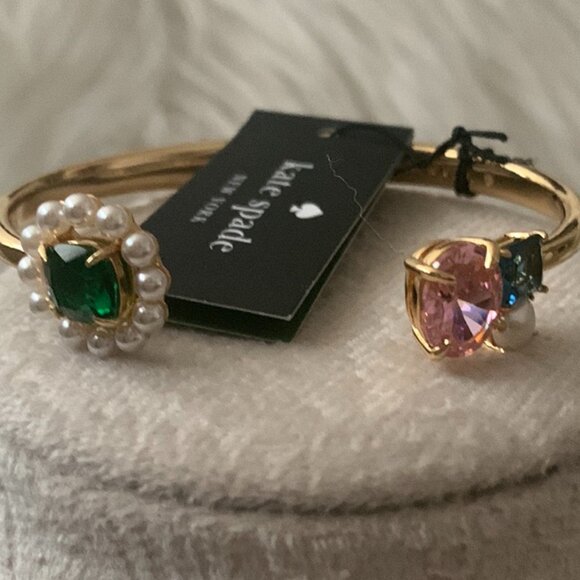 KATE SPADE Victoria Hinge Cuff Bangle in Gold - Picture 2 of 3